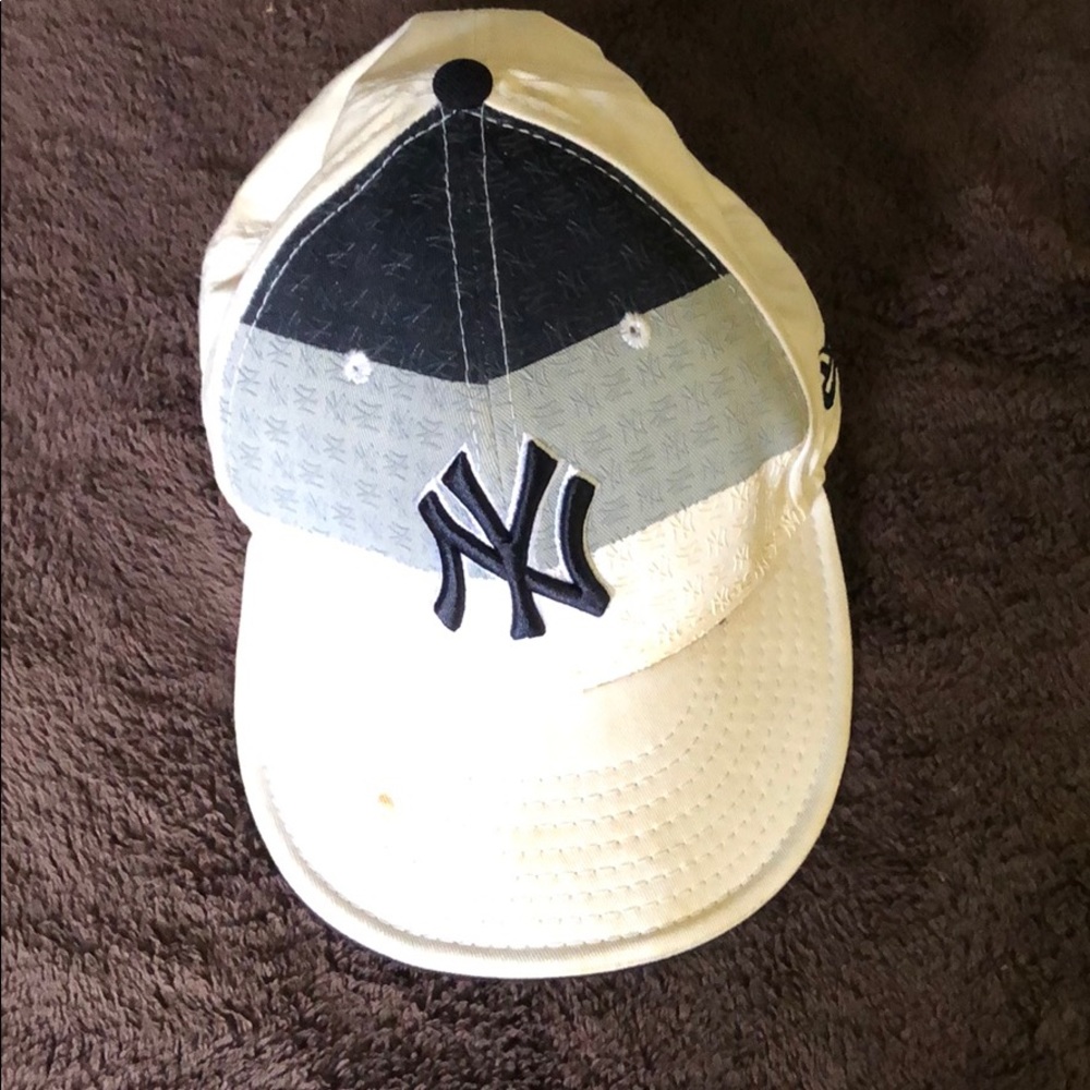 BUNDLE CAPS 3/$25